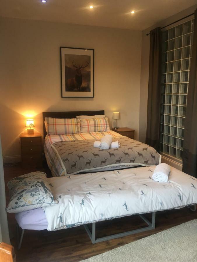 5 Bedroom Central Penthouse Apartment 爱丁堡 外观 照片