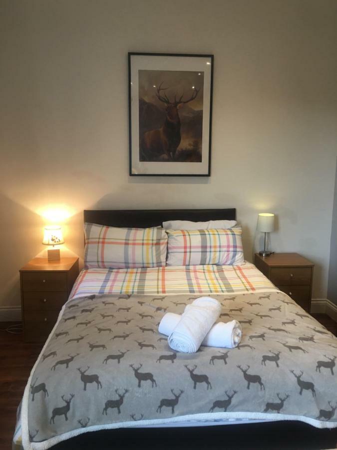 5 Bedroom Central Penthouse Apartment 爱丁堡 外观 照片